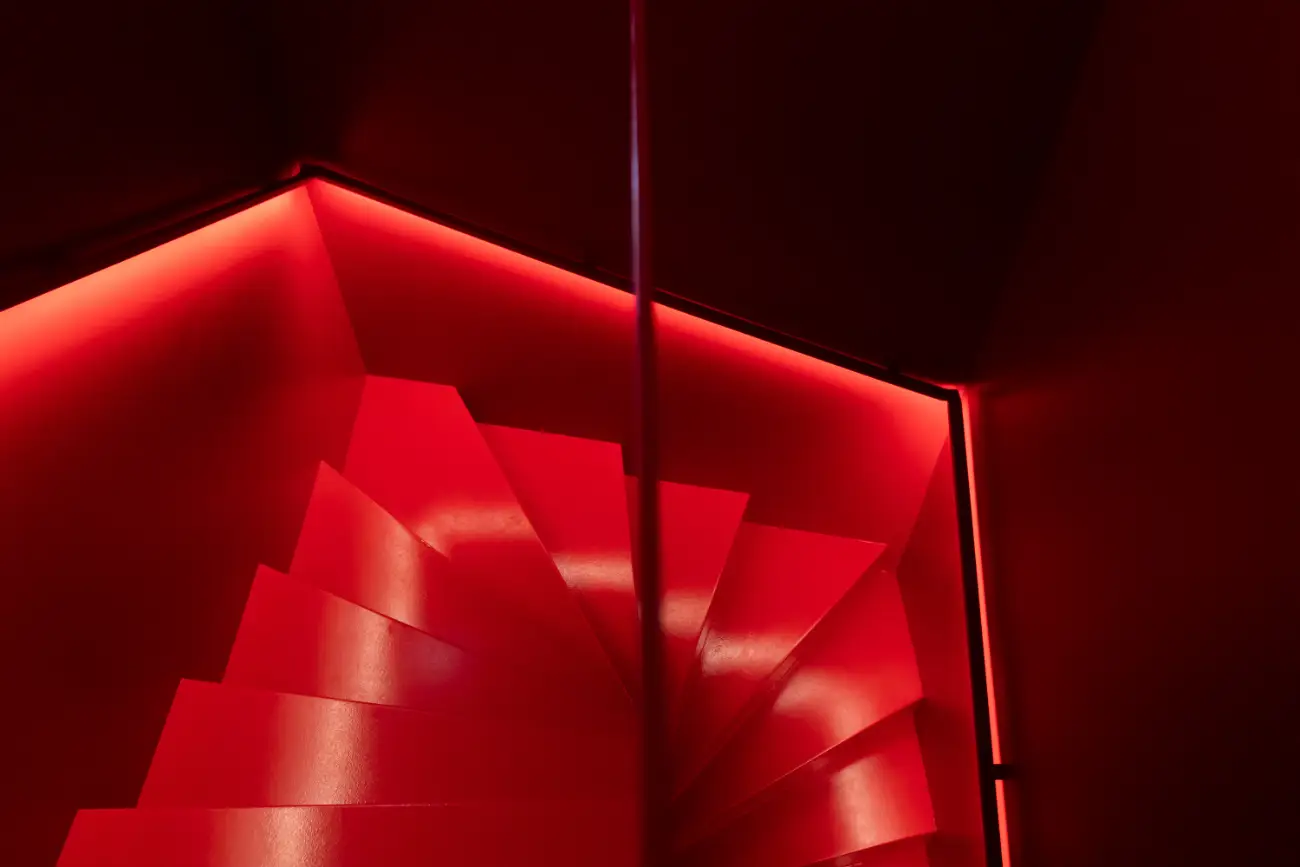 Apartment-stairwell