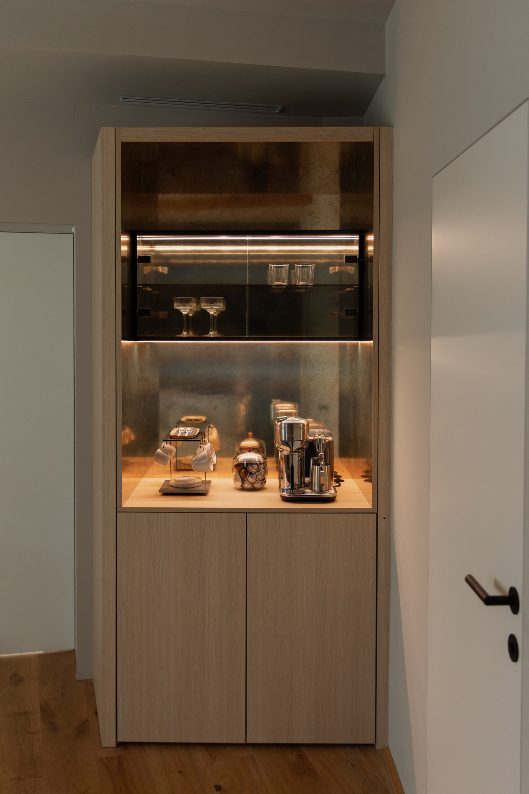 cabinet-in-room-brika