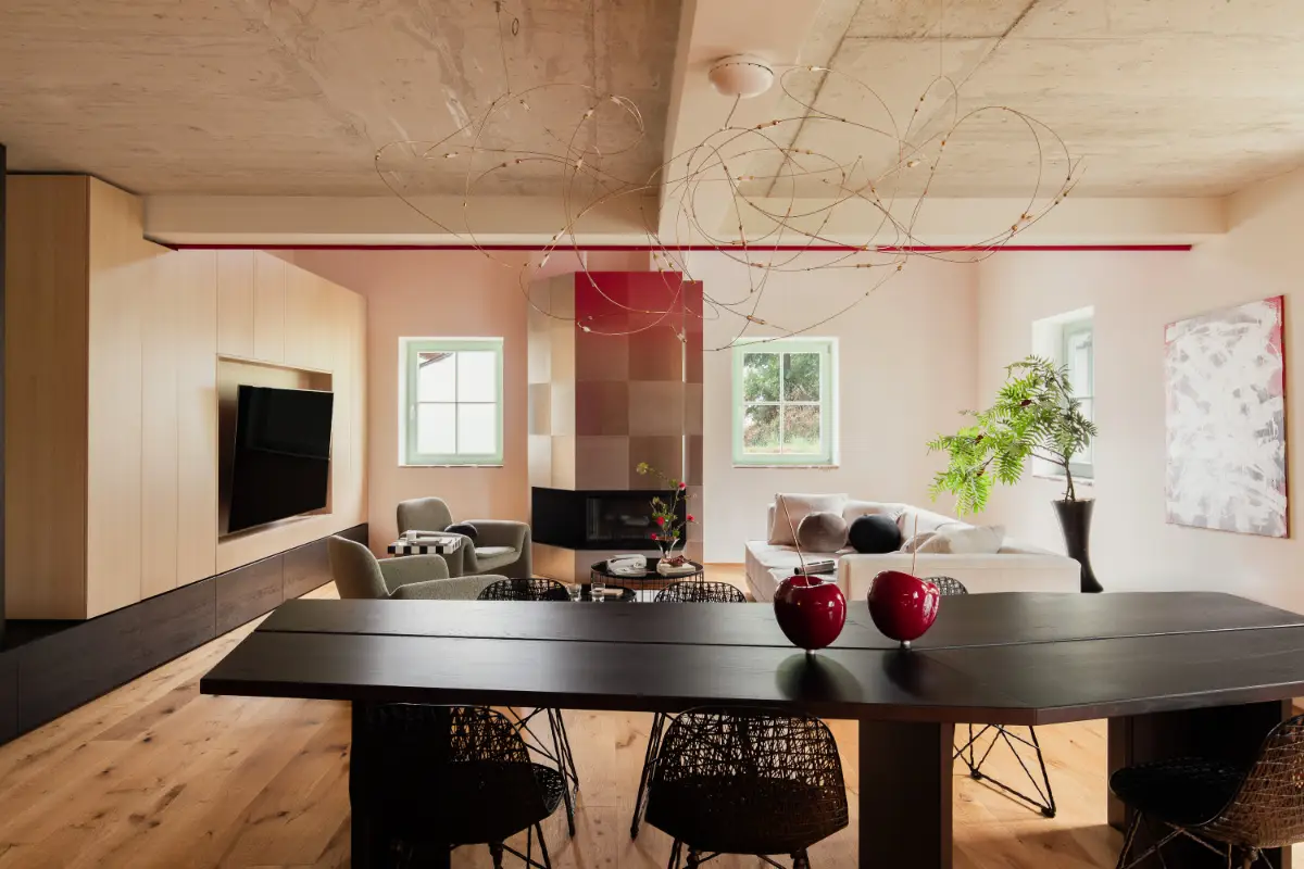 dining-room-in-brajda-apartment